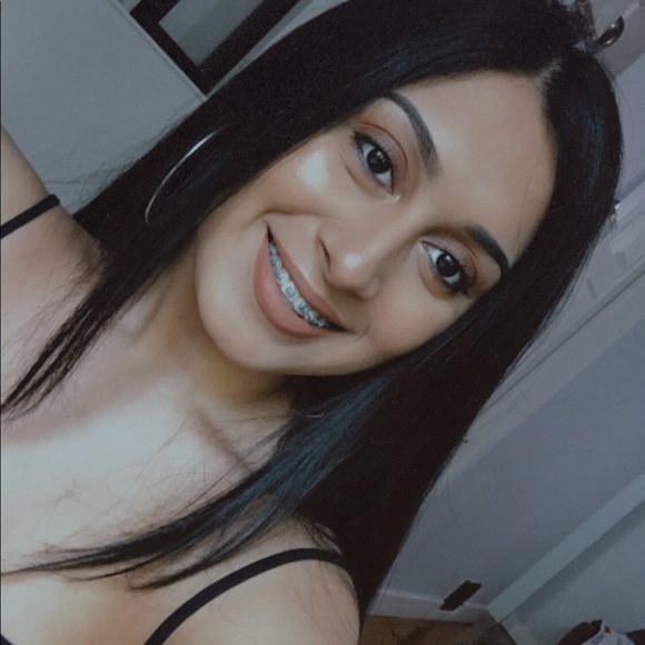 Meet your Posher, Blanca - Picture 1 of 1